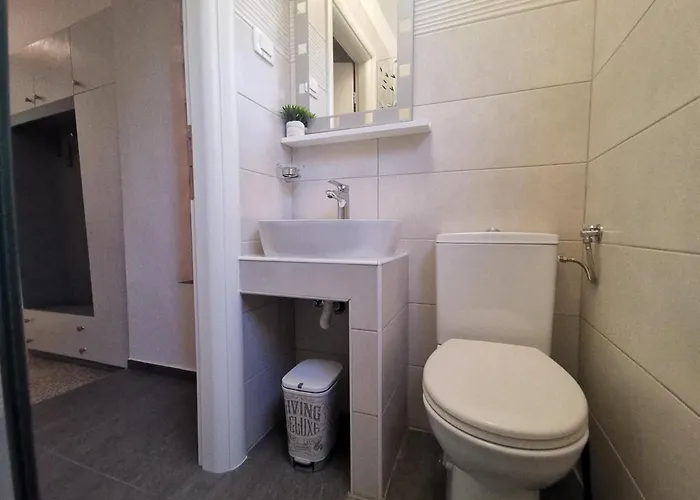 Bruno With 4 Bedrooms Near Appartement *