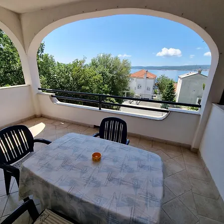 Apartman Bruno With 4 Bedrooms Near *