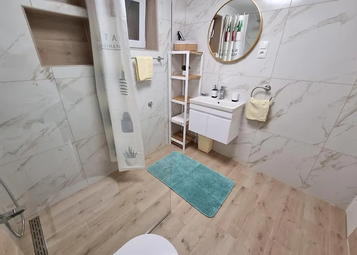 Bruno With 4 Bedrooms Near *