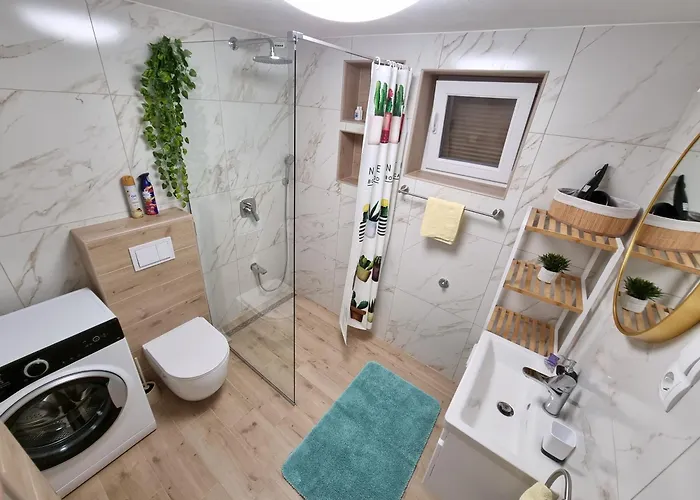 Bruno With 4 Bedrooms Near