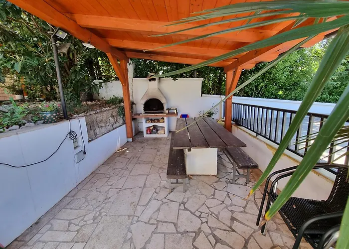 Bruno With 4 Bedrooms Near *