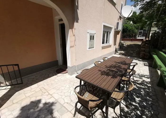 Bruno With 4 Bedrooms Near *