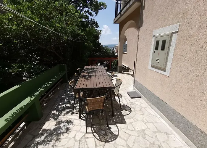 Bruno With 4 Bedrooms Near 아파트 *